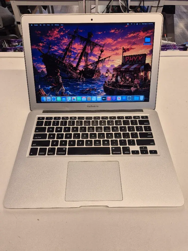 13" MacBook Air 2017, 8GB RAM, 1.8 i5, 500GB SSD + New Battery FVFYV5MTJ1WT
