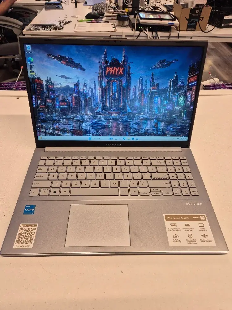 ASUS Vivobook Go E1504GA, 15 inch Windows laptop with Intel i3-N305, 8GB RAM and 256GB SSD, used condition, view 1 of 8