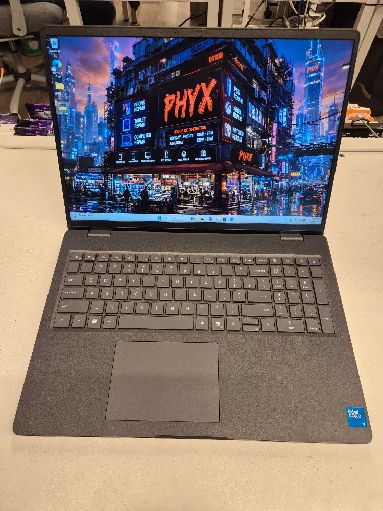 Dell Pro 16 laptop, view 1 of 8