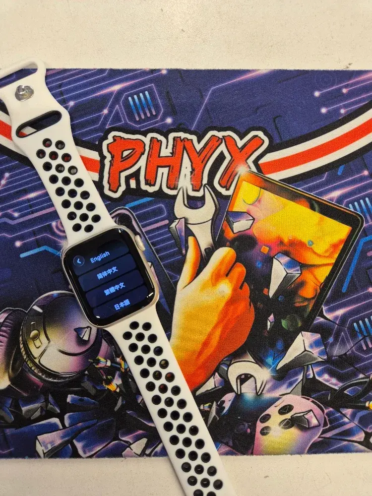40mm Apple Watch SE 2nd Generation GPS + Cellular, view 1 of 8