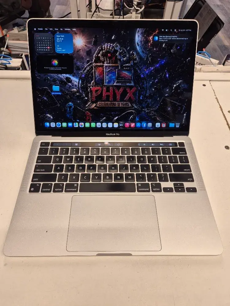 13" MacBook Pro M1 Touch Bar, 8GB RAM, 500GB SSD + New Battery C02FW1CAQ05H