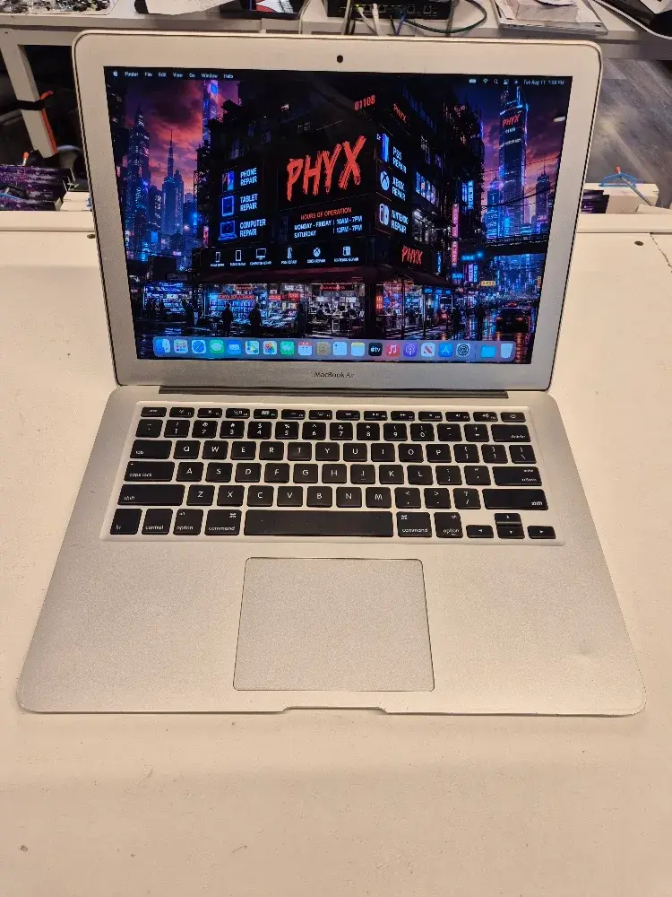 13" MacBook Air 2013, 1.3 i5, 4GB RAM, 128GB SSD + New Battery C02MG0HQFH53 A1466