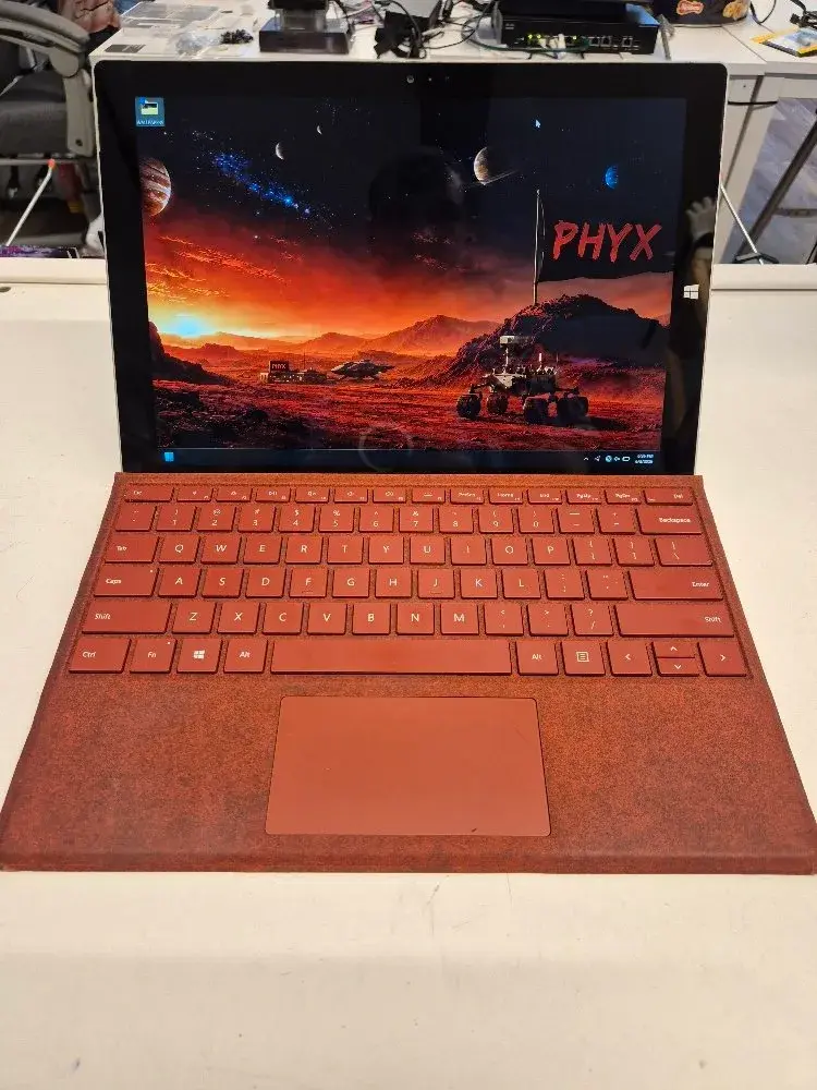 12" Surface Pro 3 Touchscreen 2-in-1, 1.9 i5-4300U, 8GB RAM, 256GB SSD SN 033892342453 BATT 289 CYCLE
