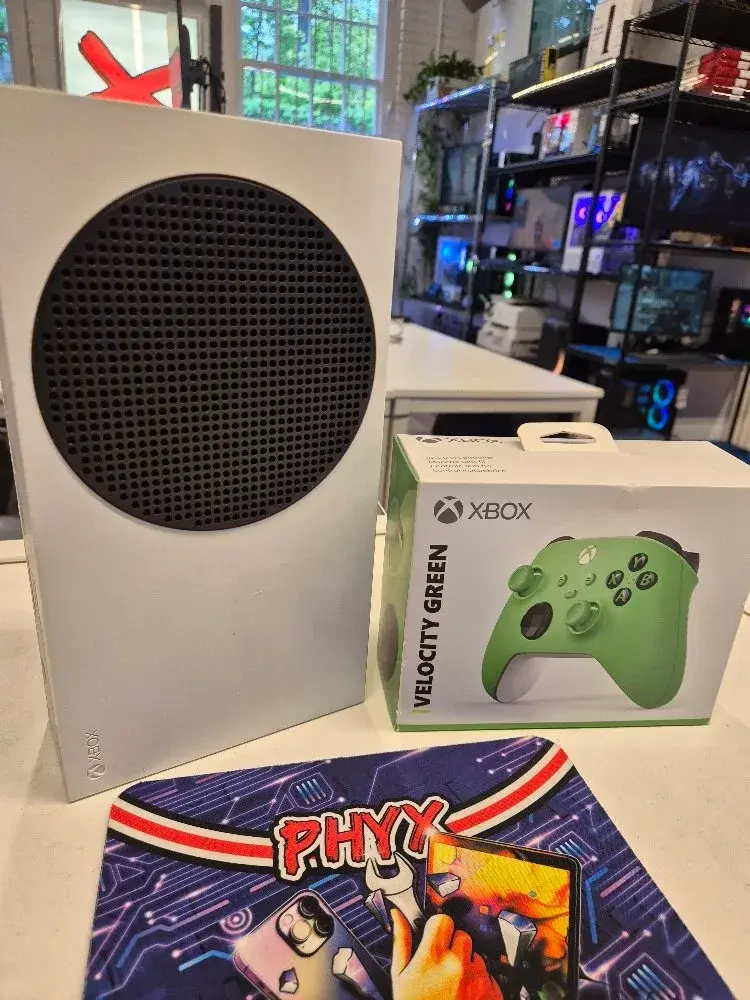 512GB Xbox Series S Console with Controller SN 061492211817
