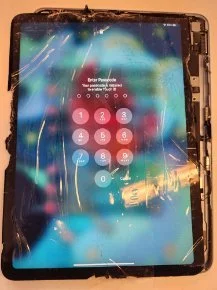 iPad broken screen repair